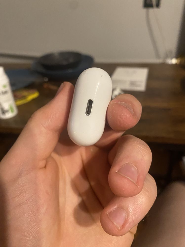 Airpods 2 generacji Case z ładowaniem indukcyjnym