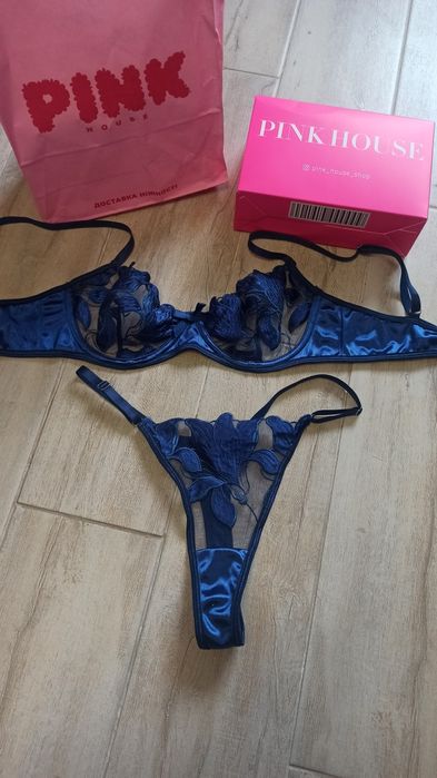 Новий комплект білизни PINK  бікіні і бюстгальтер лівчик розмір С