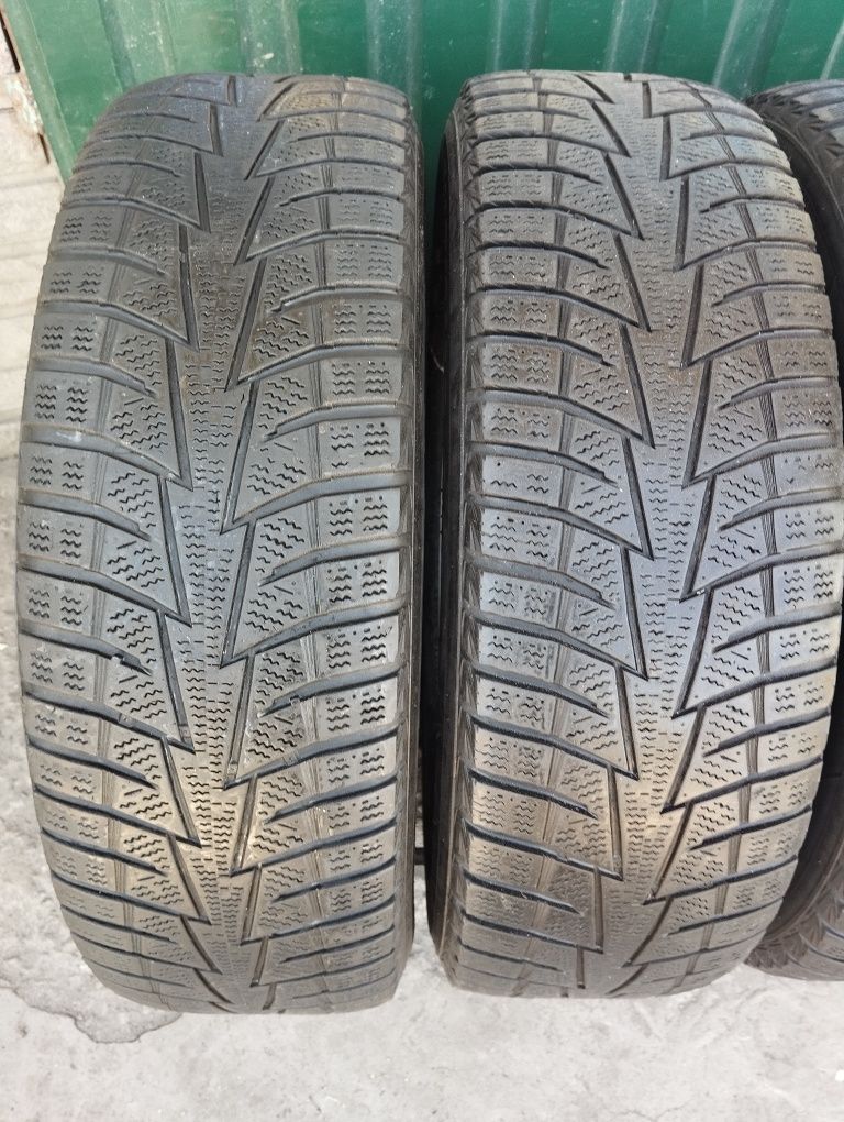 Шини Hankook 215/70/16