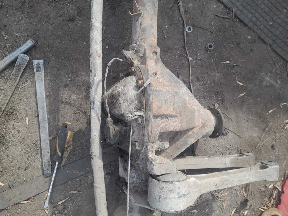 Продам задній мост Volvo 740 2.3 бензин