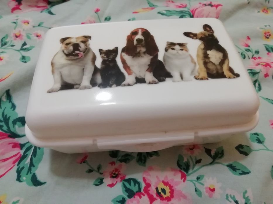 Pojemnik na karmę, smakołyki dla psa/kota