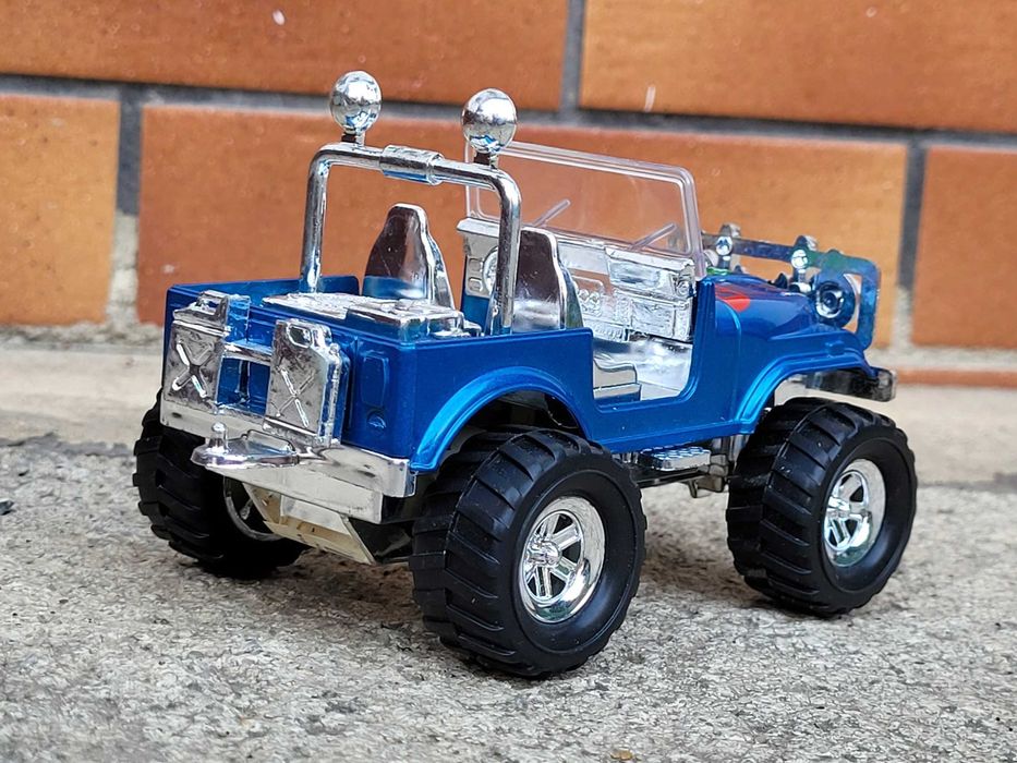 Kolekcja modeli Amerykański Pickup Jeep Wrangler  1:21 1:34