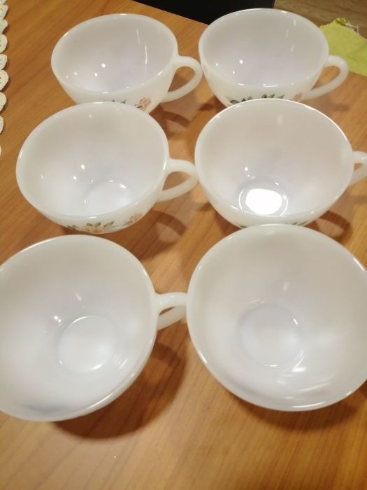 6 Canecas / chávenas de porcelana