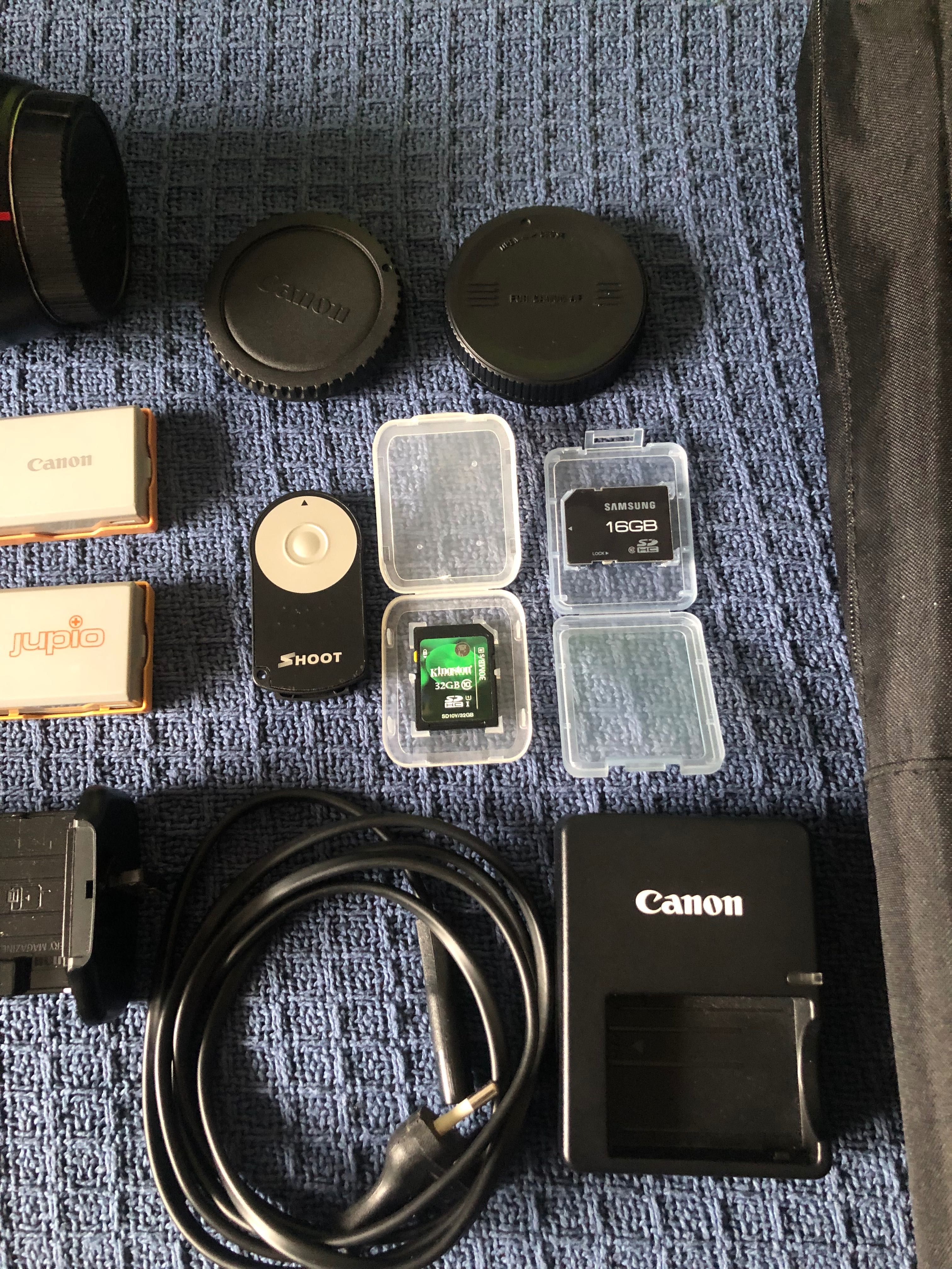 Canon 500d (máquina + lentes + grip + tripé + baterias + cartões)