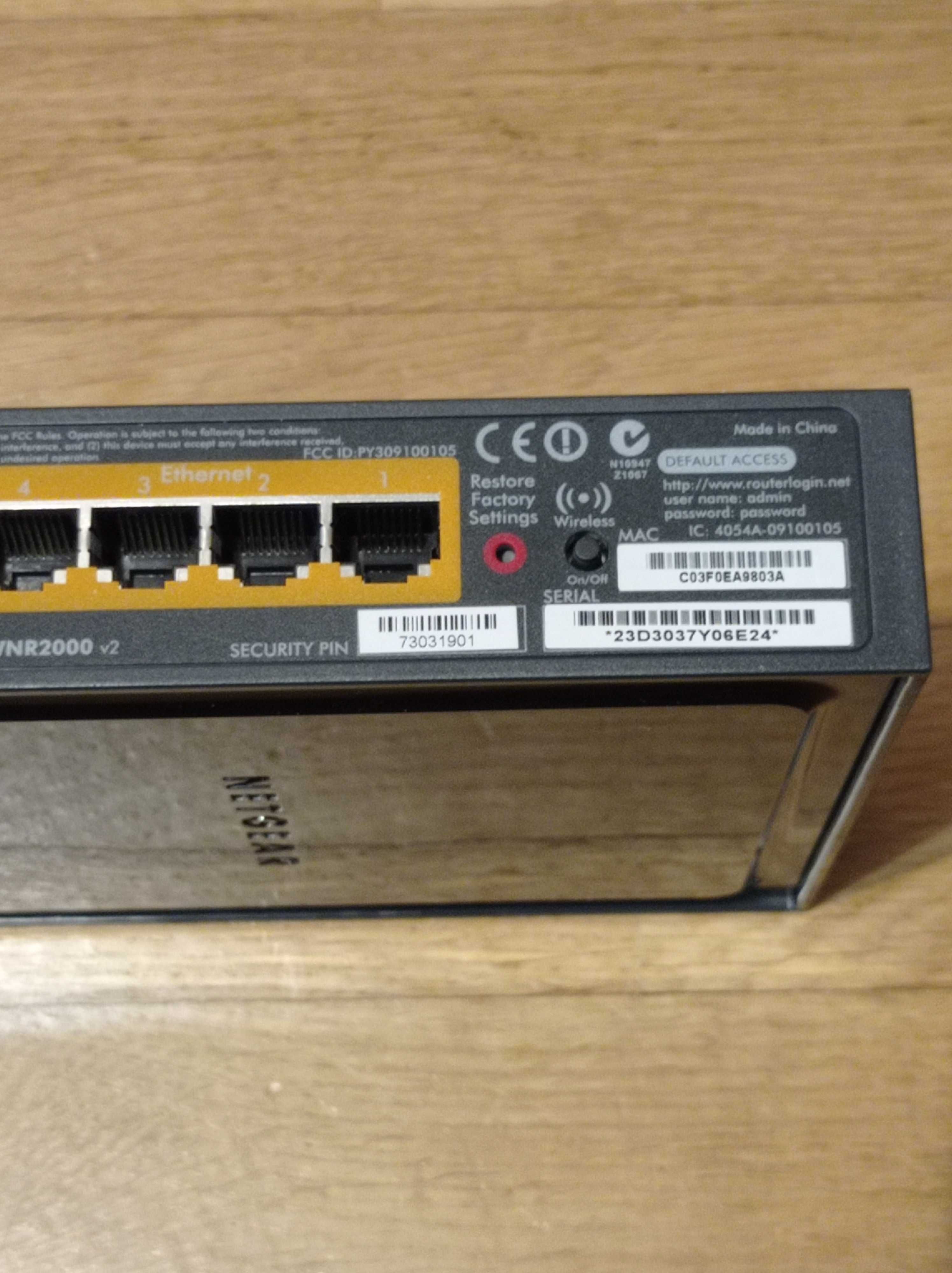 Router Netgear WNR 2000