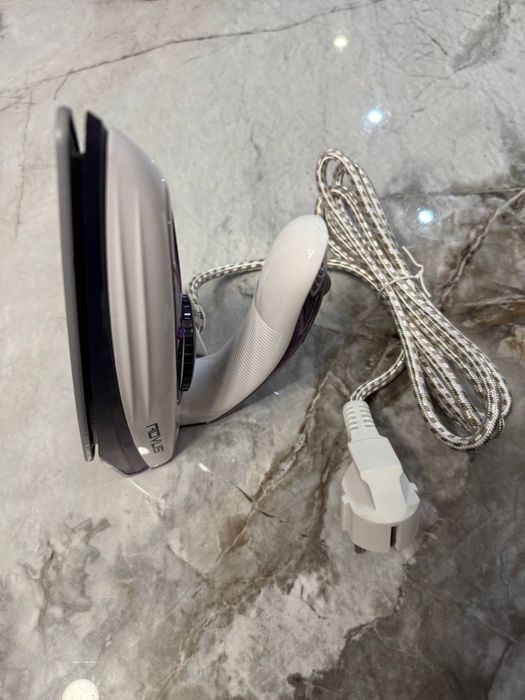 Дорожння міні праска зі складною ручкою