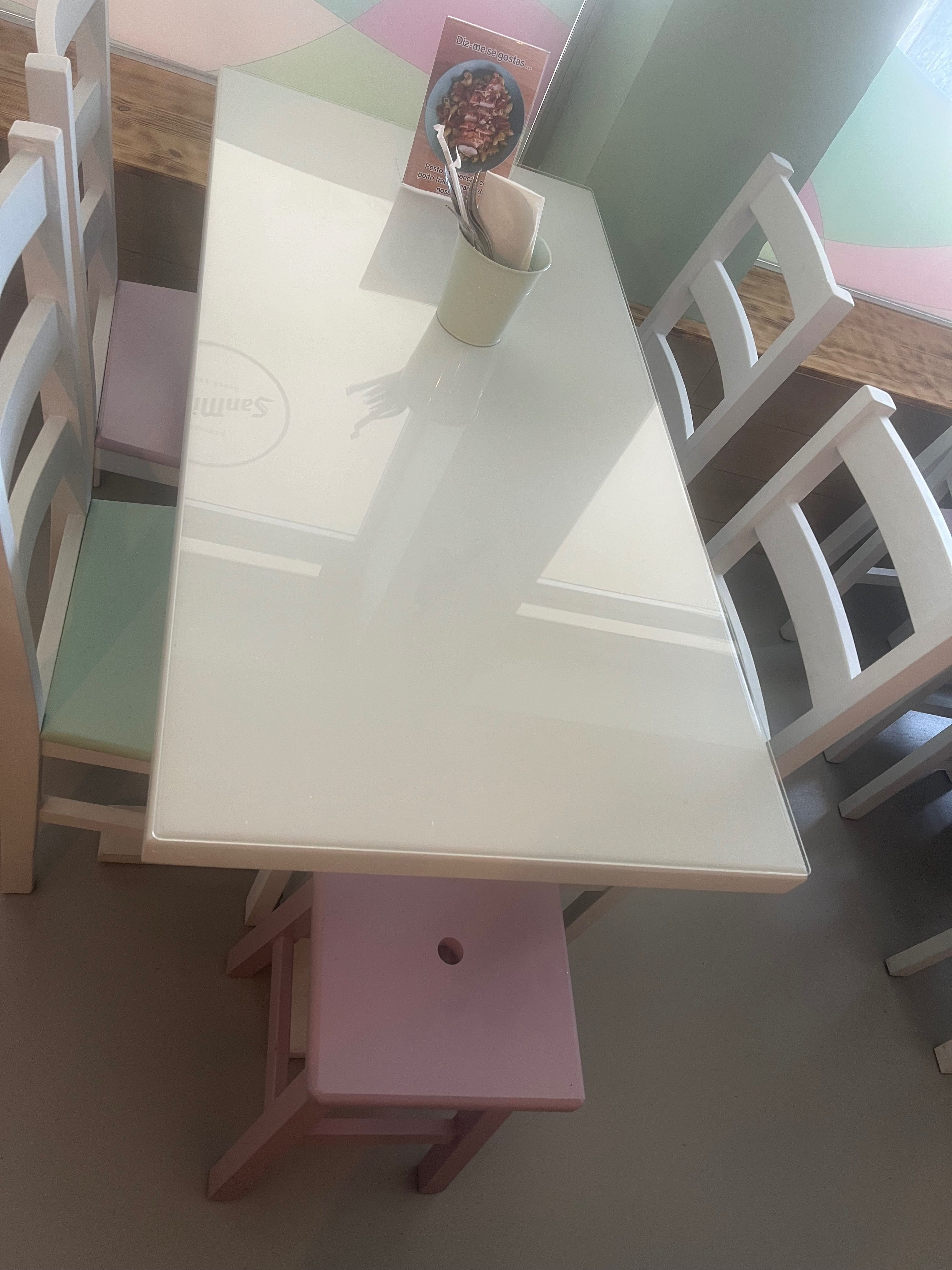 Moveis de pastelaria e restauracao