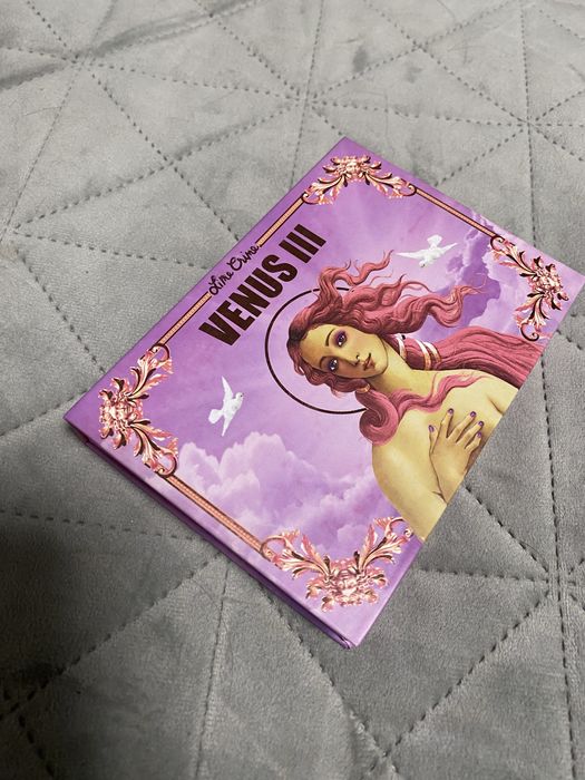 Палетка тіней. ОРИГІНАЛ /  VENUS/