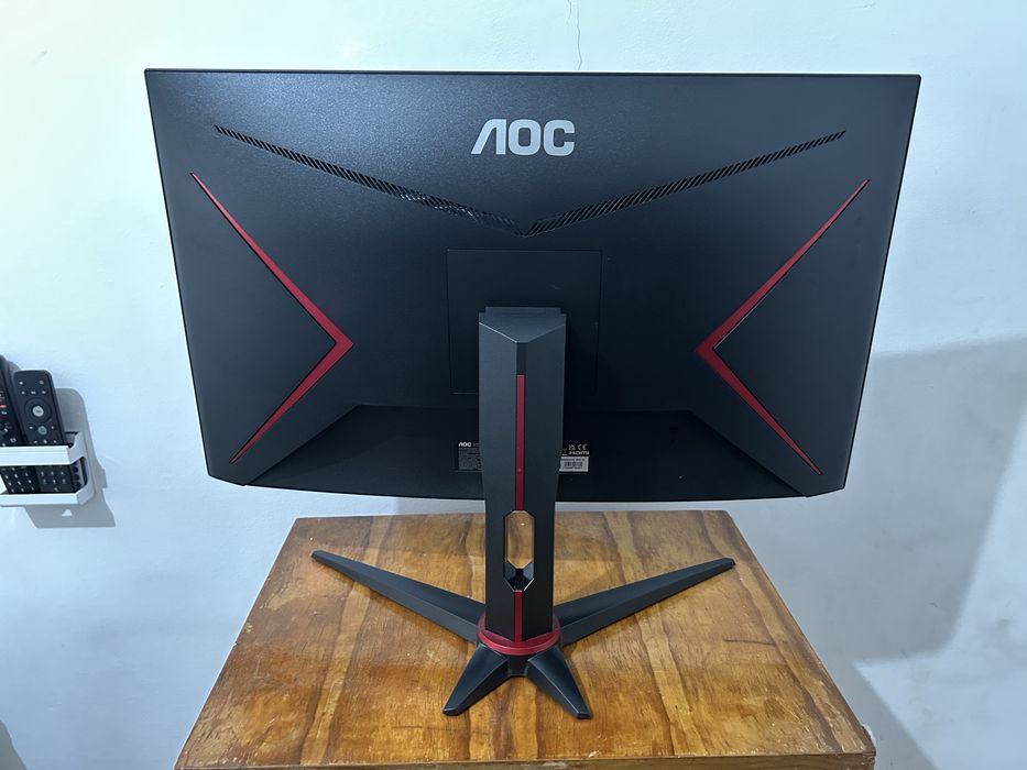 Monitor gaming curvo aoc 27’’