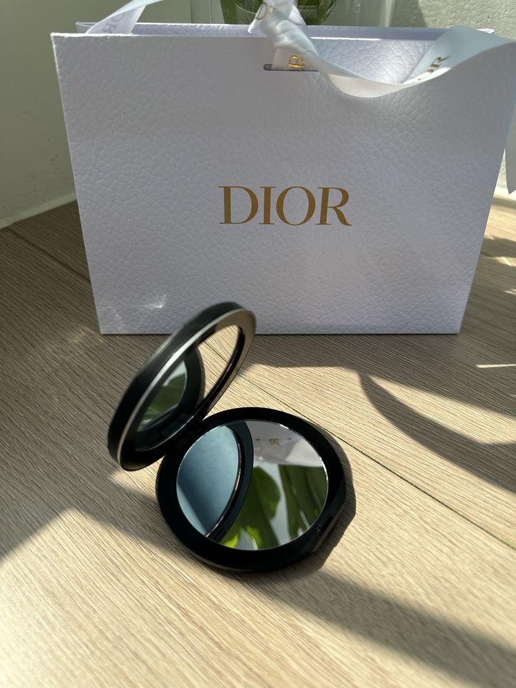 Дзеркало Christian Dior