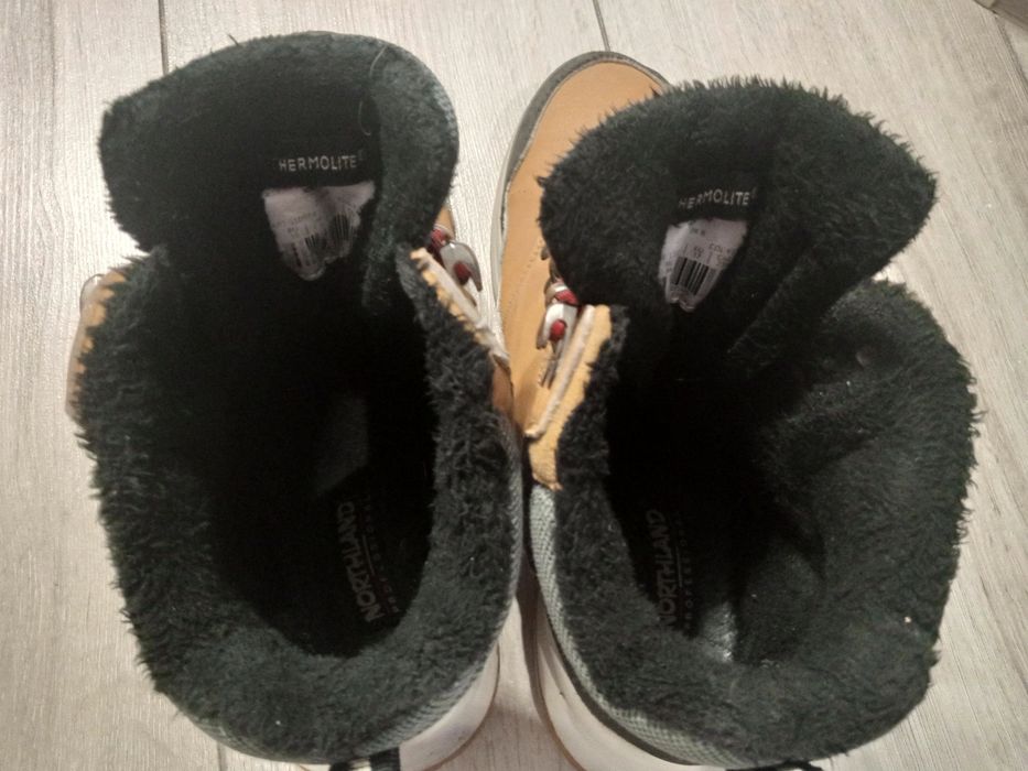 Продам ботінки фірмові не дорого