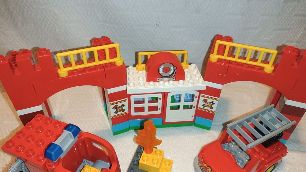 Лего дупло пожежна станція 10593 всі деталі