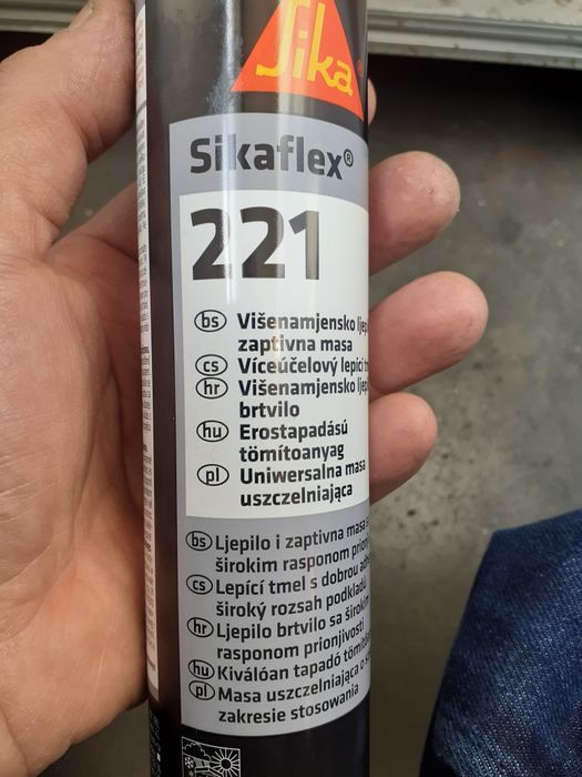 Sikaflex 221 uszczelniacz do spoin