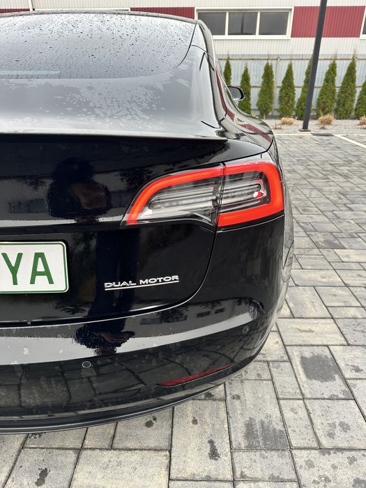 Tesla model 3 performance