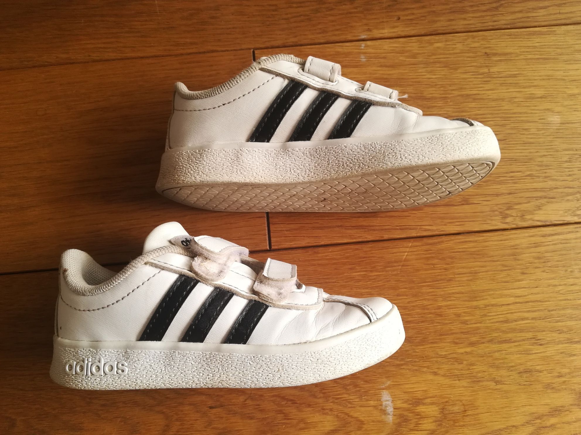 Adidasy dla dziewczynki rozm. 25, 15,5 cm.