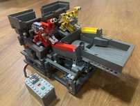 Lego Technic GBC pracujące roboty