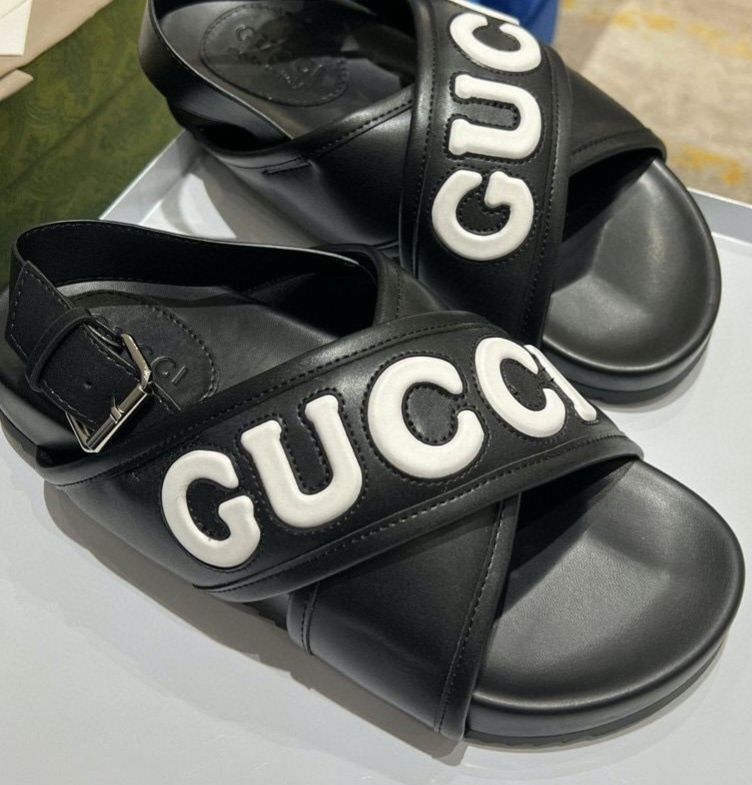 Gucci сандалі взуття шкіряні 41-42р