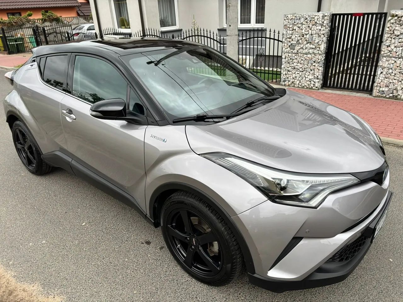 Toyota C-HR JBL Nawi Kamera Skóra Ledy Radar Asystent KeylessGO SERWIS