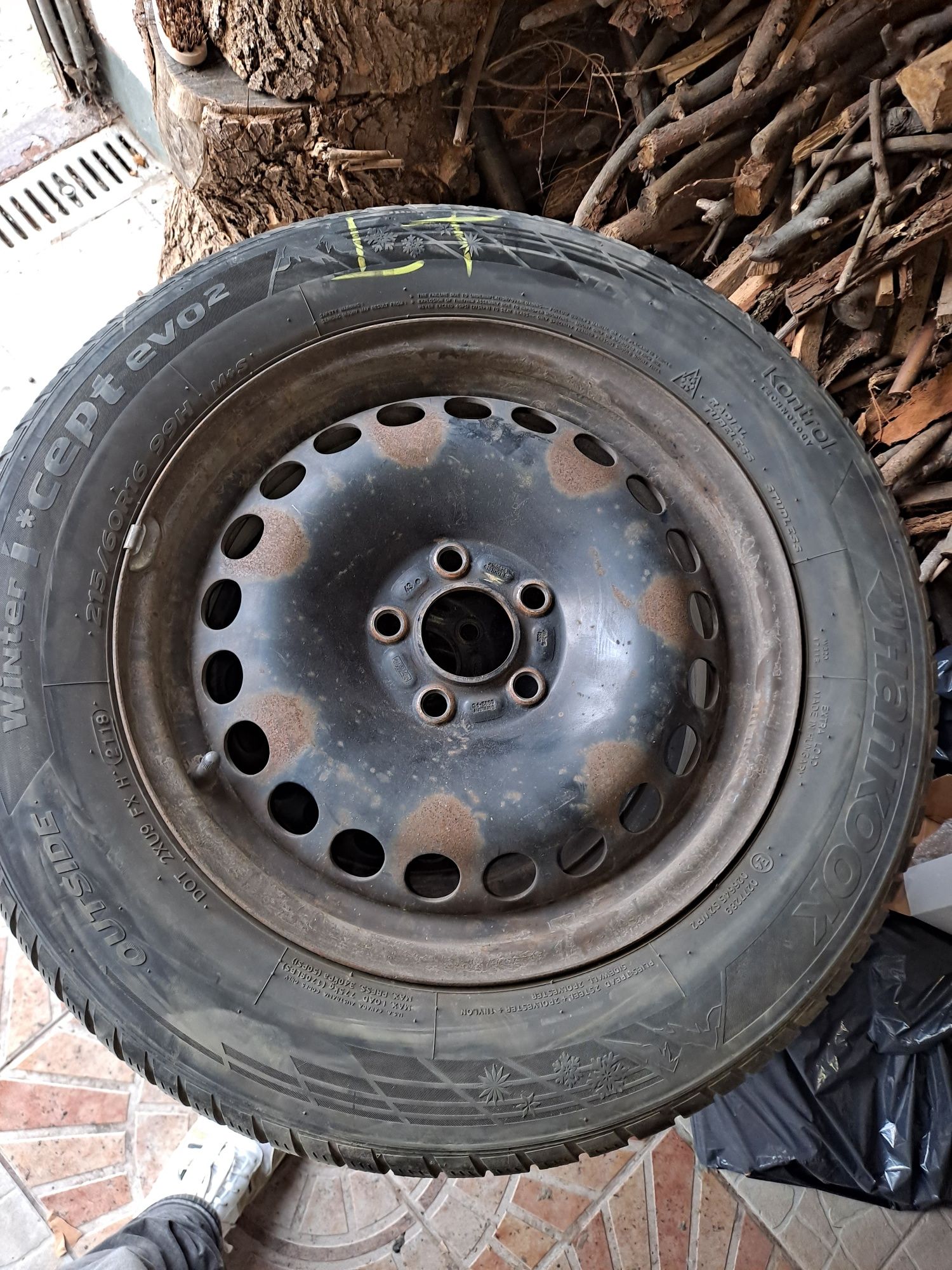 Opony letnie na felgach hankok 215/60 R16 na fe