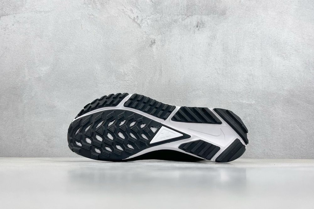 Кросівки Nike React Pegasus Trail 4, розмір 39