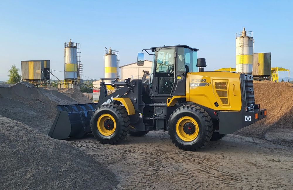 Fadroma Ładowarka kołowa XCMG XC938E  Ładowarka XCMG XC938E kruszywa beton węgiel recykling