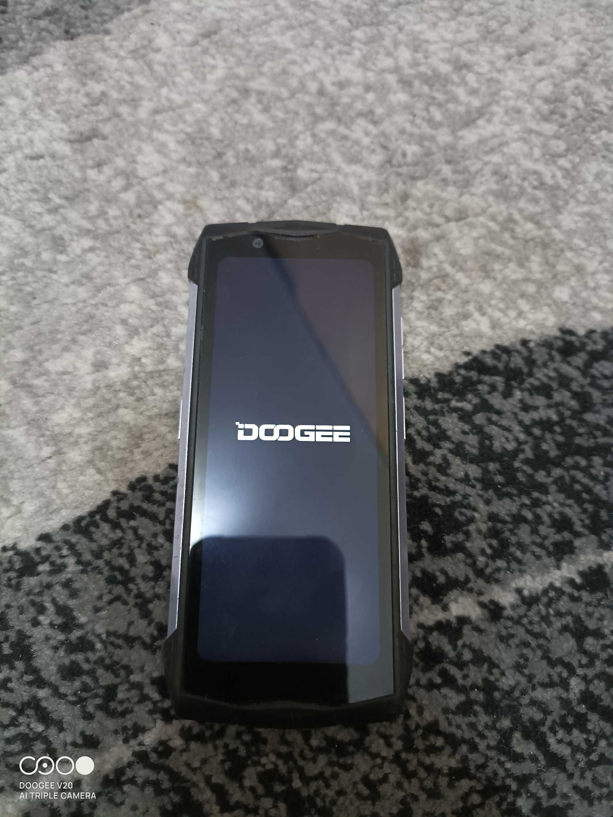 telefon w bardzo dobrym stanie doogee 100% sprawny 2 wyswietlacze