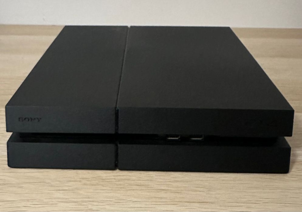 PlayStation 4 (PS4) 500MB (C/Comando)