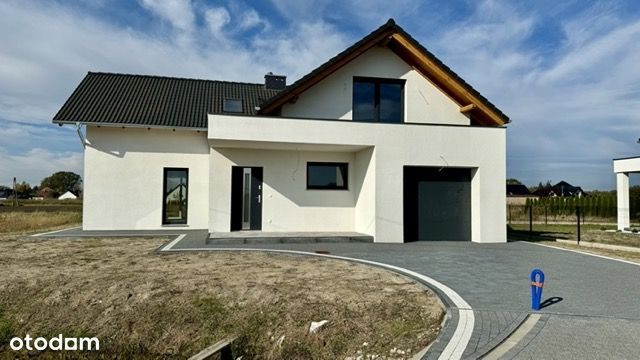 Na sprzedaż wolnostojący dom z garażem w Czarnowąsach