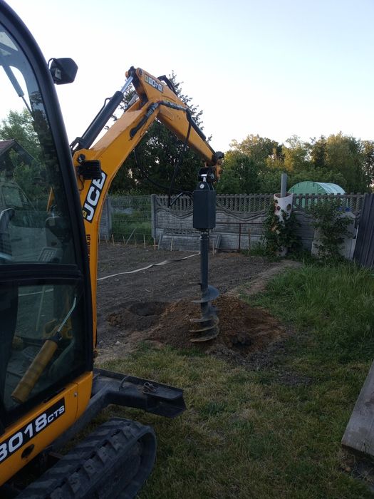 Usługi Minikoparką Wiertnica do otworów w glebie Usługi Wywrotką