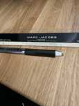 Kredka do oczu ZIELONA Marc Jacobs