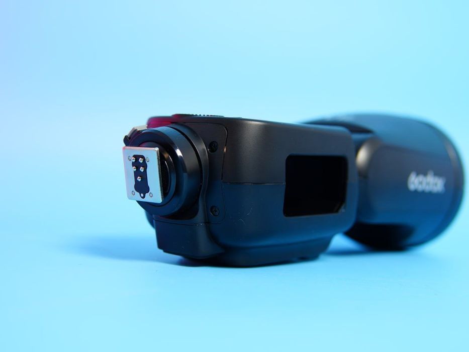 Мощная накамерная вспышка Godox V1Pro-C для Canon — идеально для студи