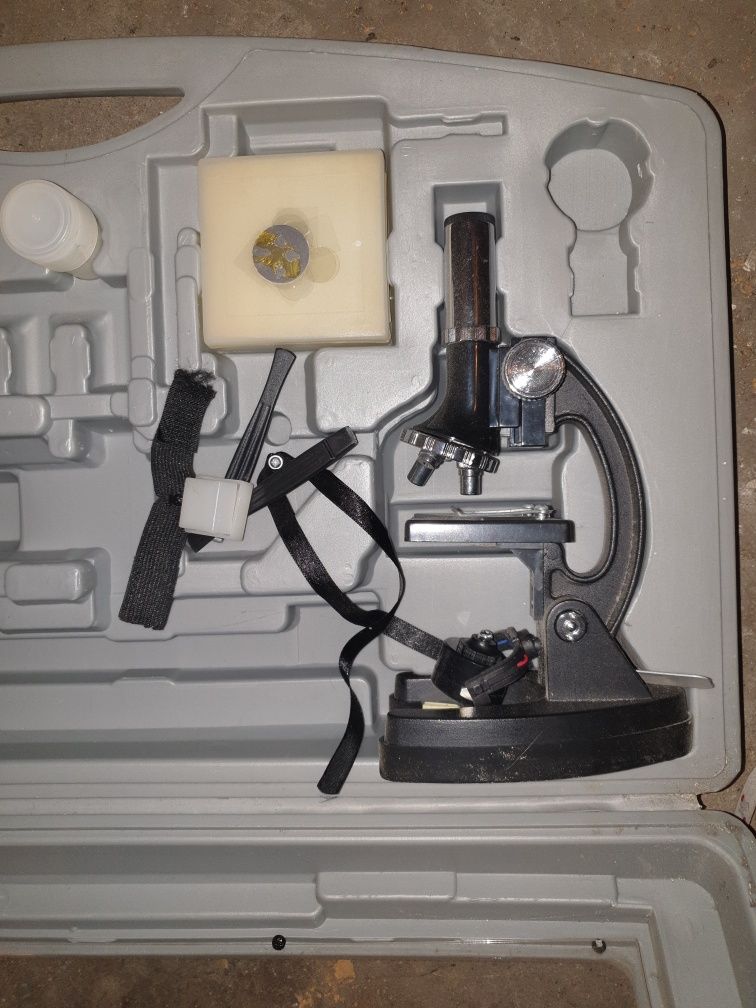 Mikroskop zabawkowy dla dzieci