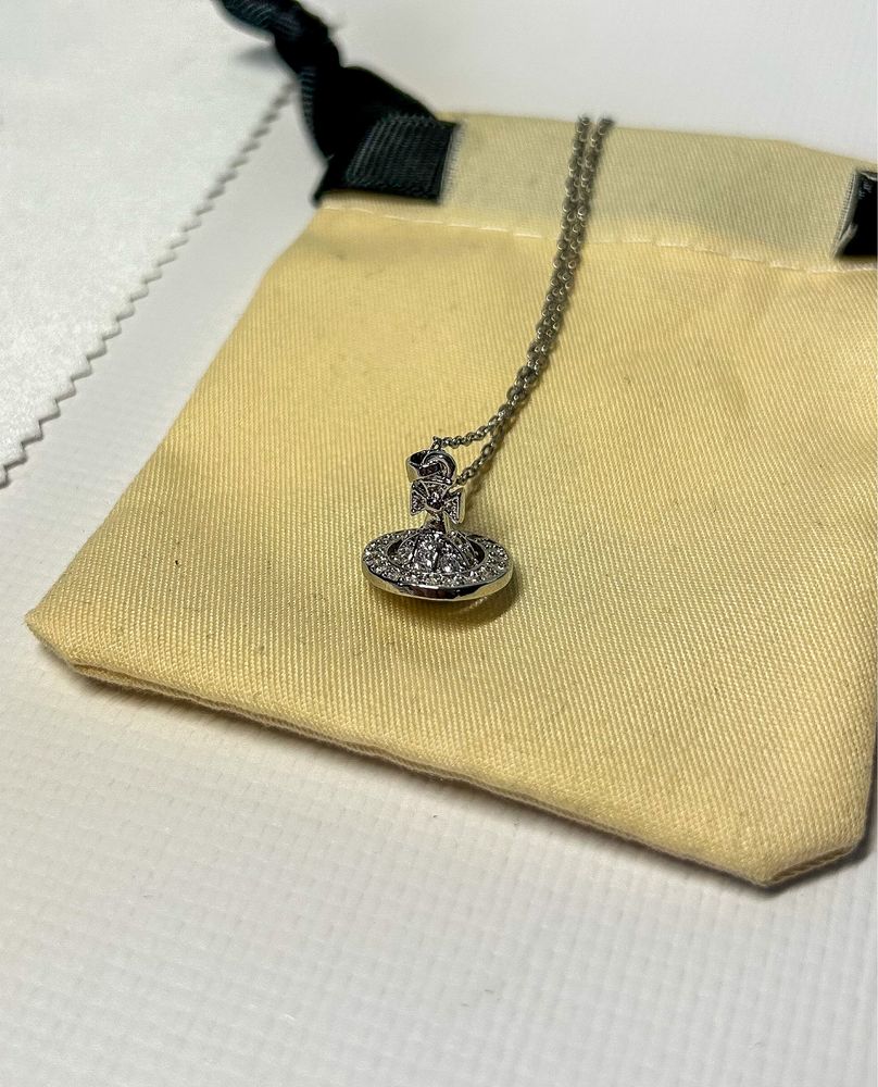 Підвіска Vivienne Westwood