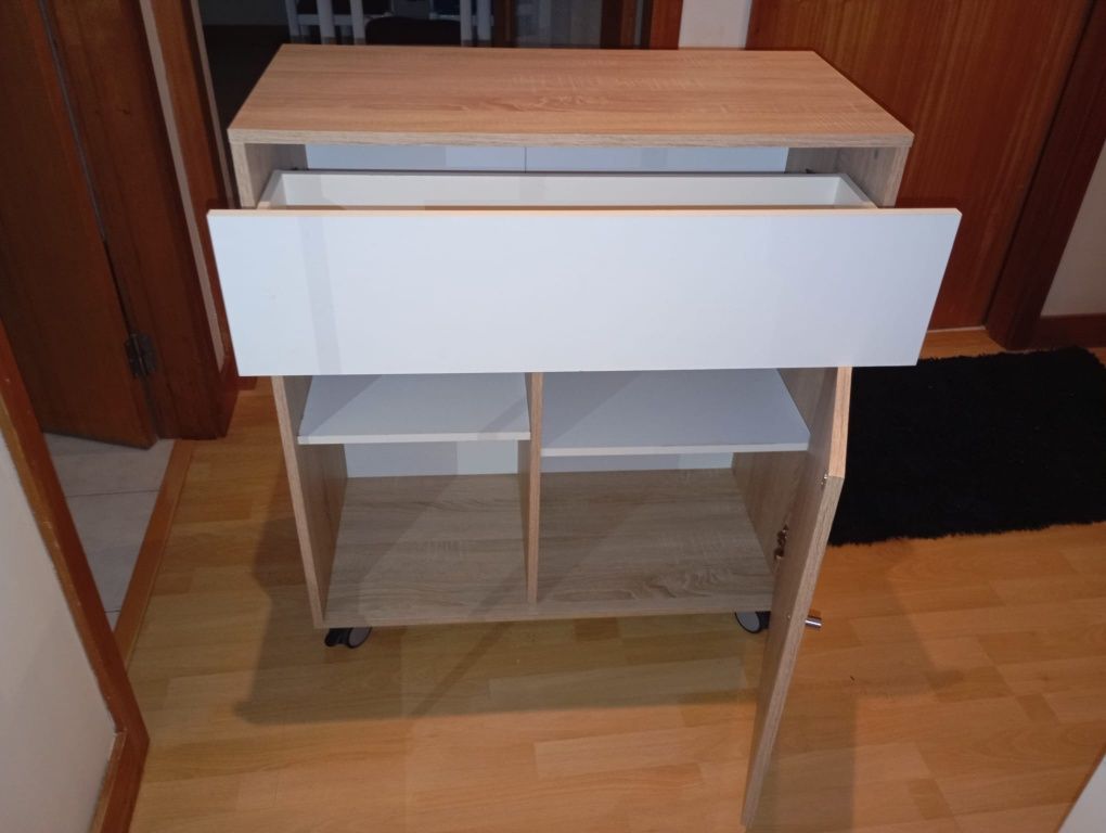 Cómoda (Móvel de quarto como nova)