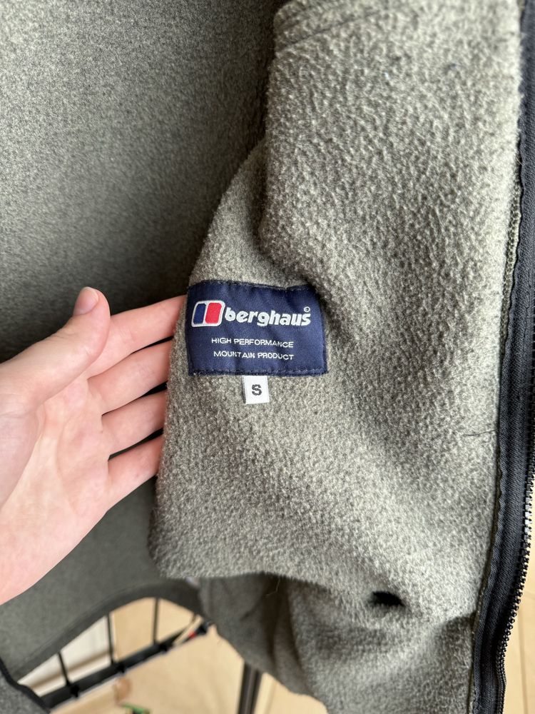 Тепла фліска від berghaus