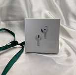 Zupełnie nowe słuchawki_Apple_AirPods_4_generacji w świetnej cenie