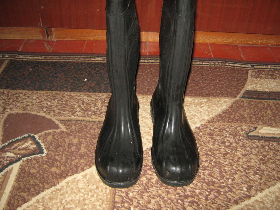 Сапоги резиновые  43 р-р