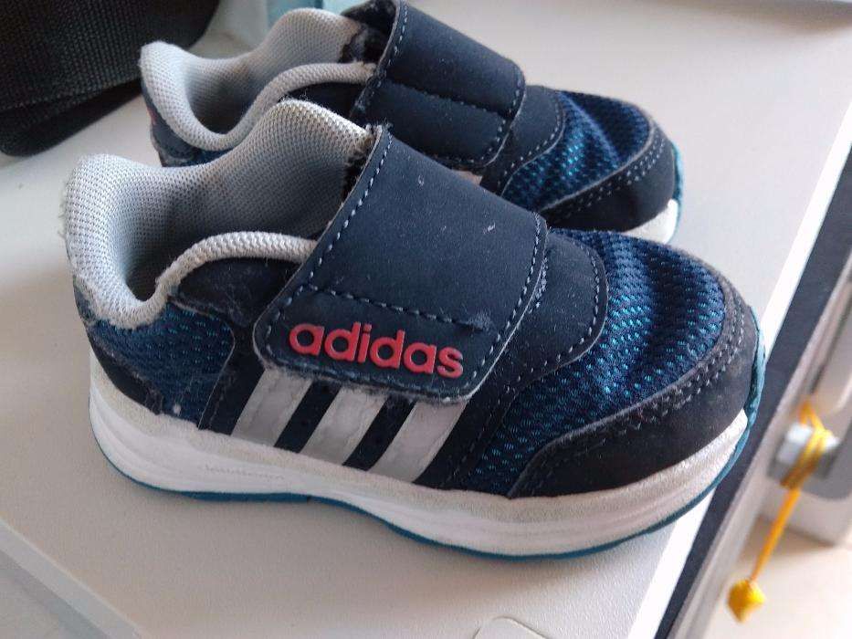 Tennis adidas número 21