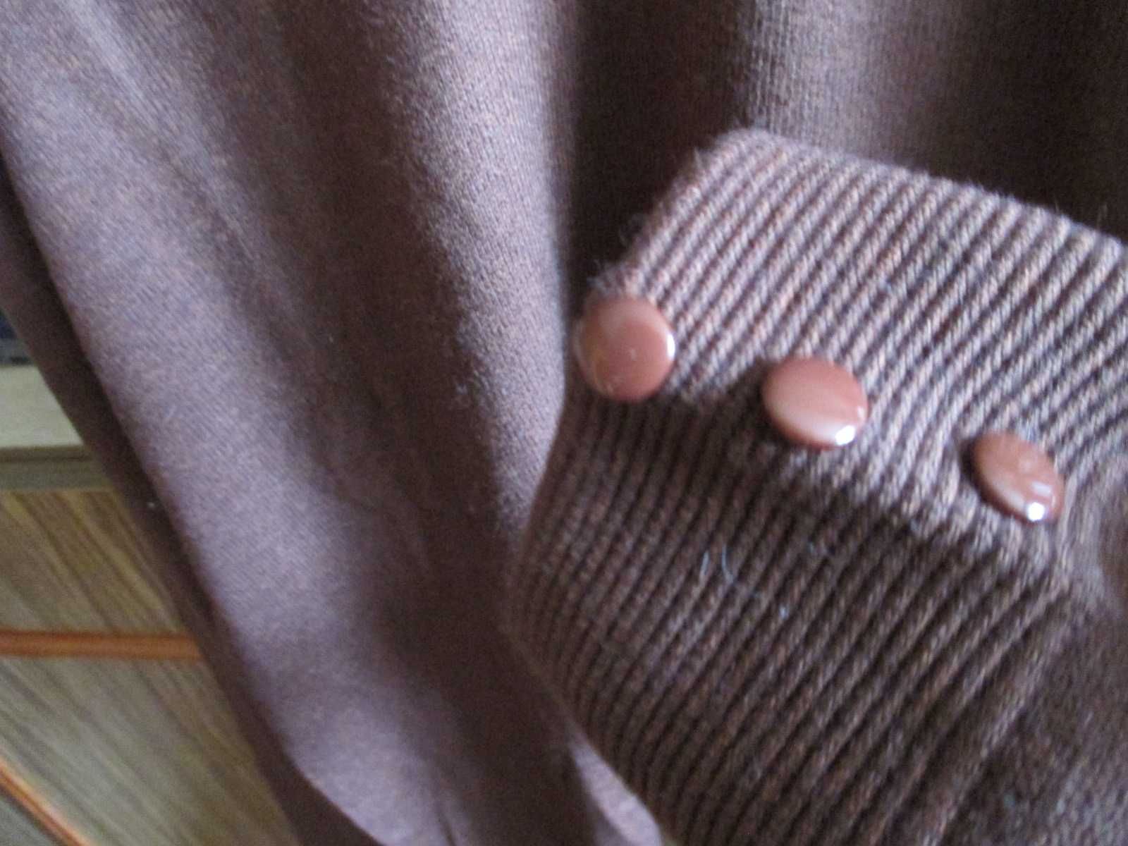 Brązowa bluzka z ozdobnym karczkiem i mankietami rozm XXL