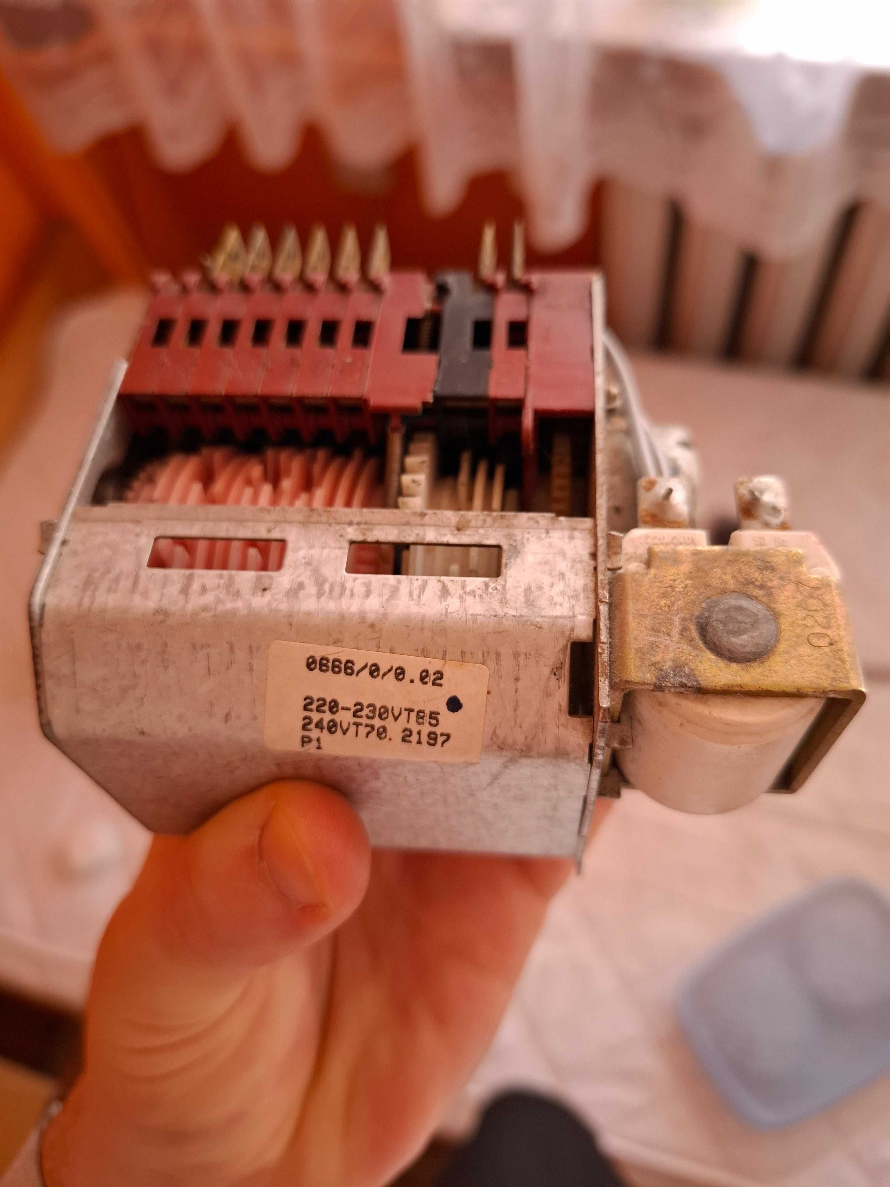 Programator 
POLAR PDH 885