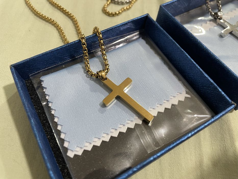 Conjunto RWQIAN - Colar Cruz Aço Inoxidável