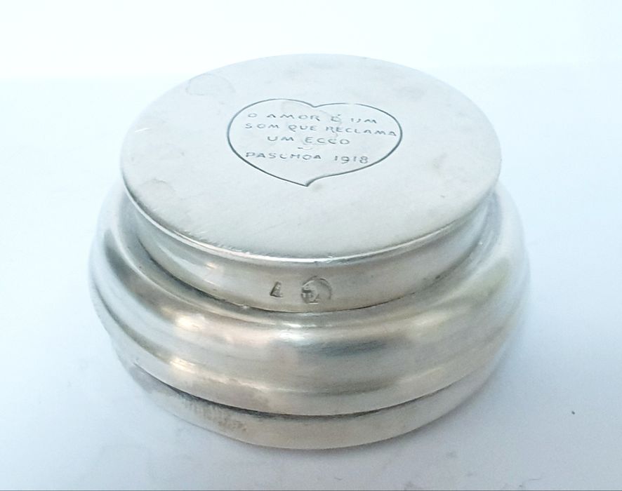 Amorosa antiga caixa de rapé em prata contrastada com  dedicatória