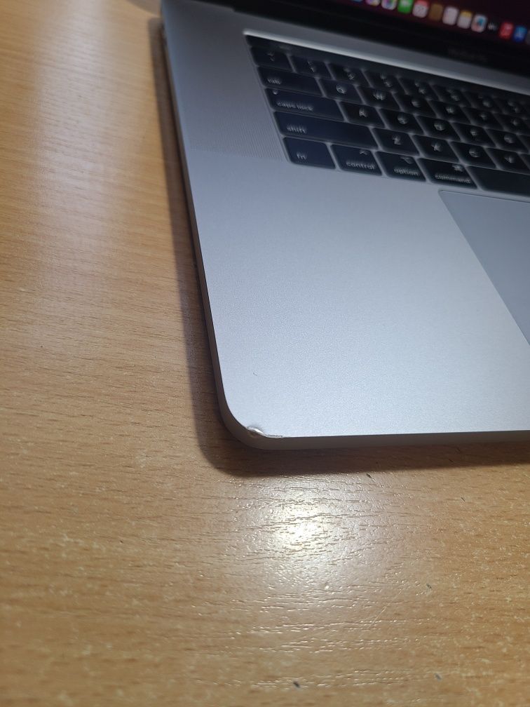 MacBook Pro 15 2019 i9/16/512 ssd