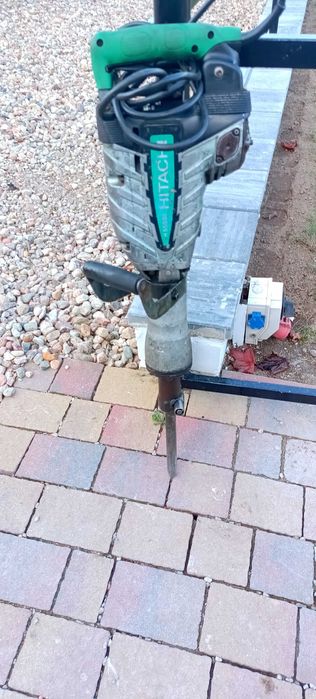 Młot wyburzeniowy Hikoki  Hitachi  H65SB2