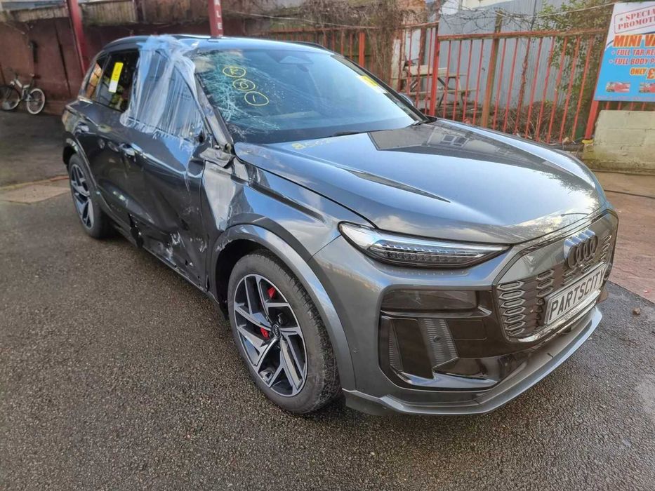 Капот та інше Audi Q6 e-tron розборка