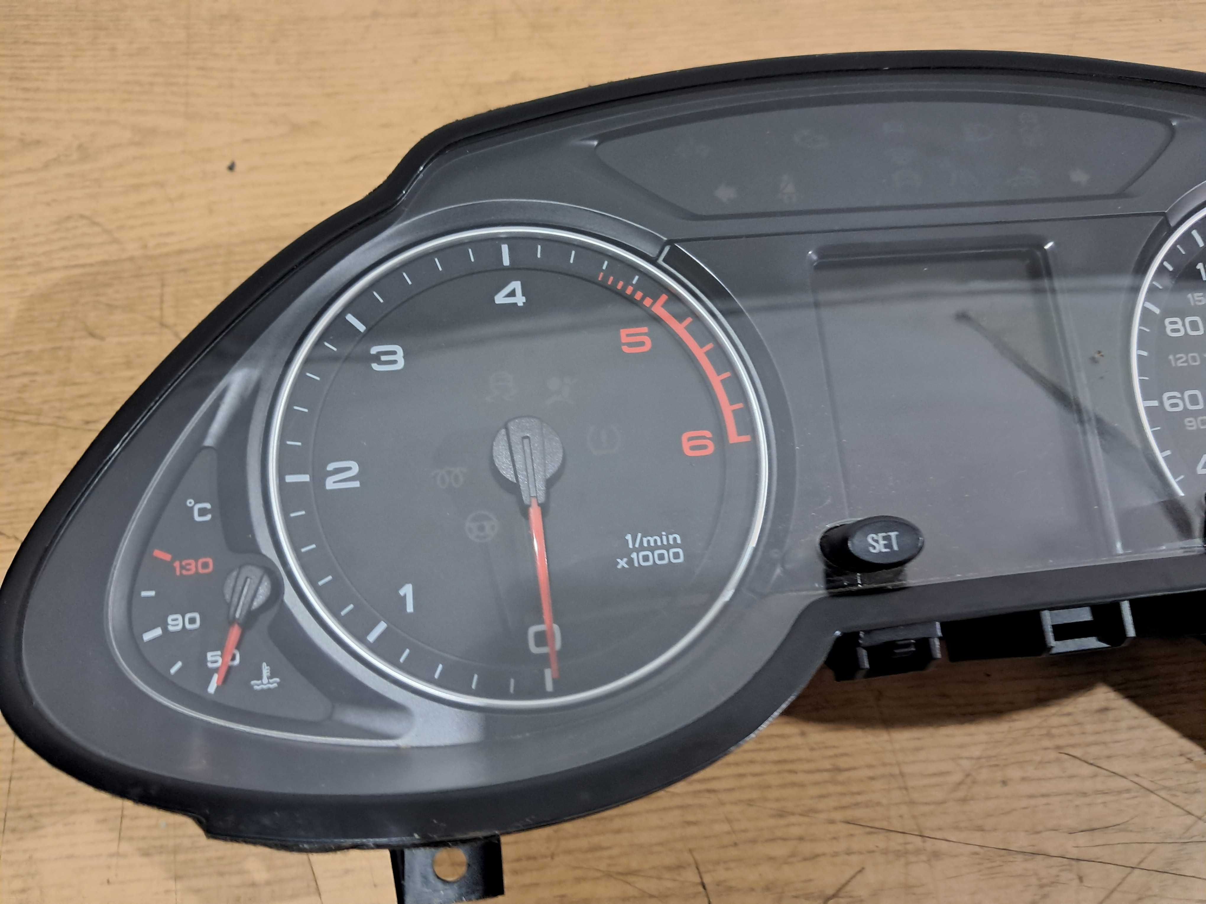 AUDI Q5 8R zegar licznik zegary automat 2.0 3.0 TDI ANGLIK