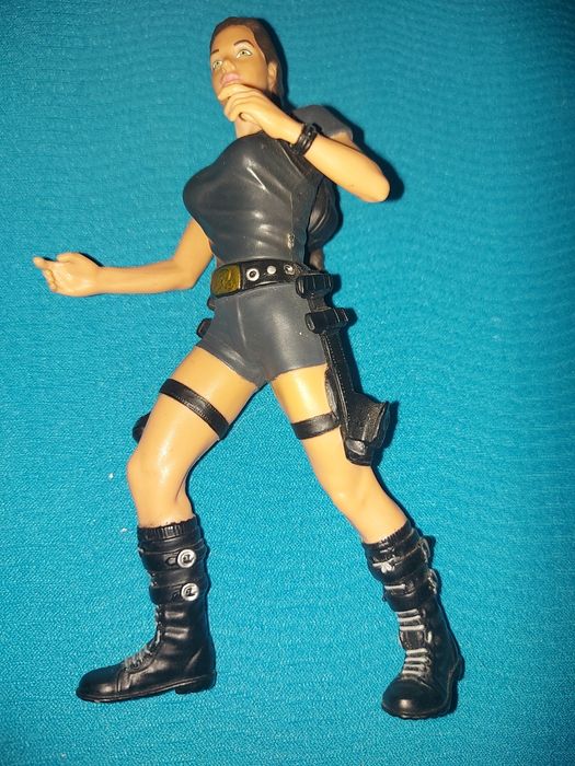 Tomb Raider figura ( Lara Croft)