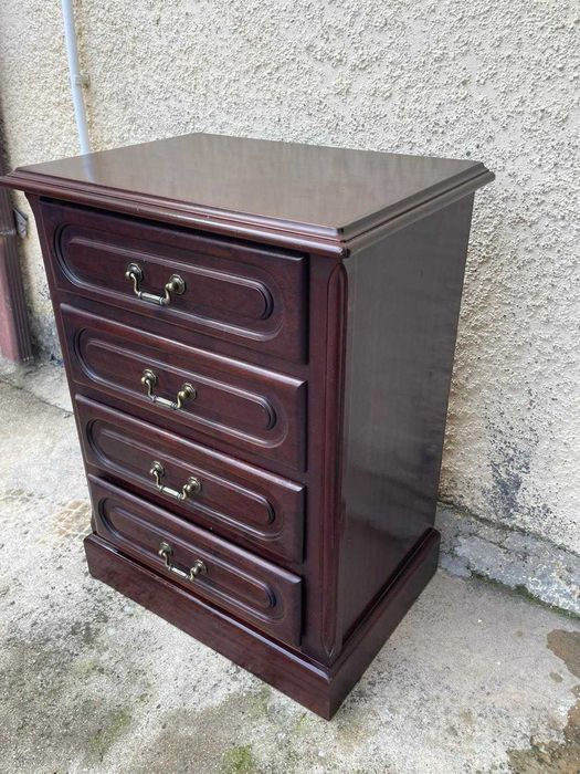 Cómoda em madeira - excelente estado