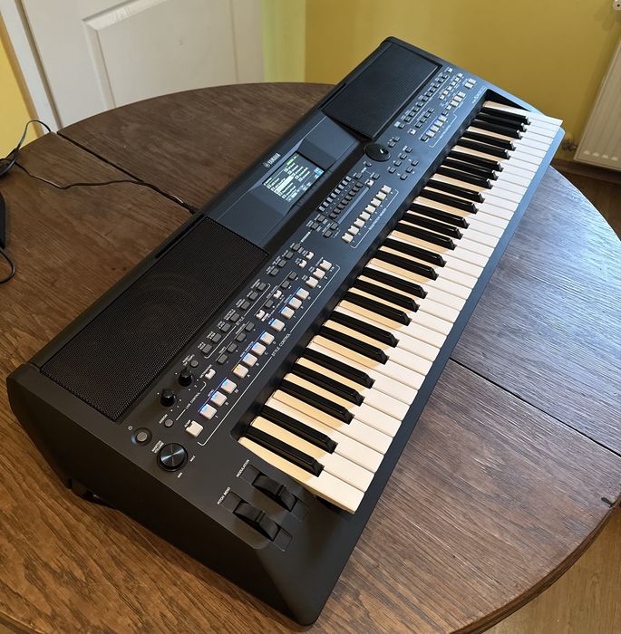 Keyboard Yamaha PSR-SX600 arranger
