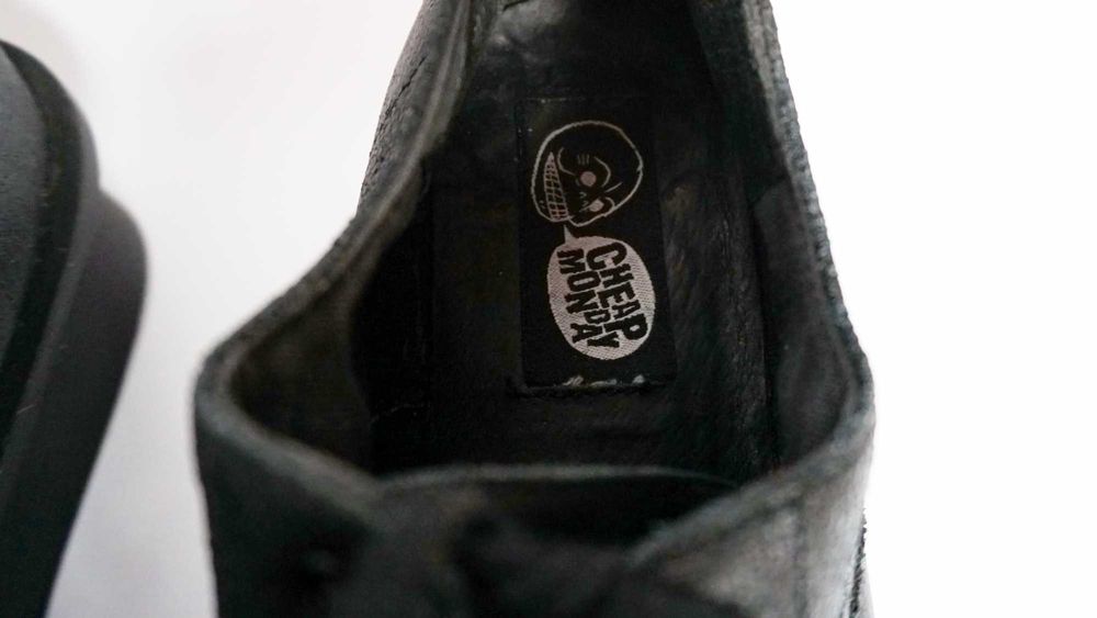 Взуття весняне(осіннє) жіноче CHEAP MONDAY шкіряне 37 р